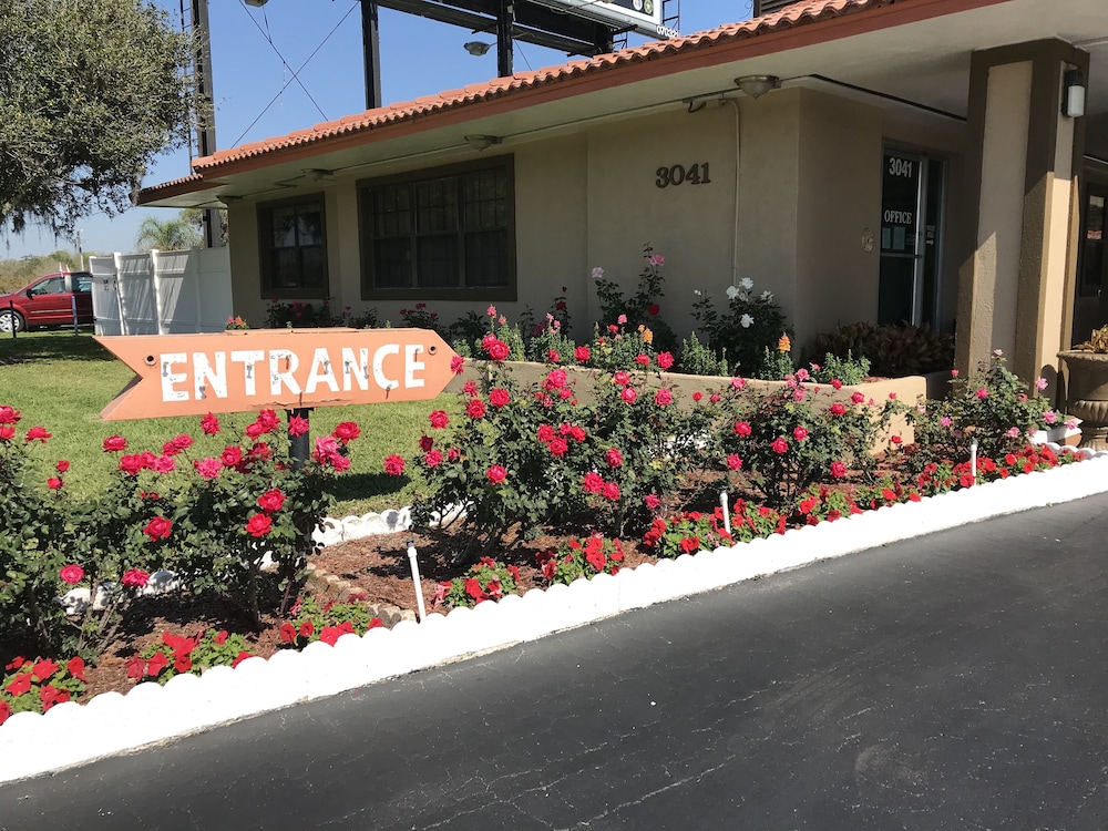 Silver Princess Motel - photo 35