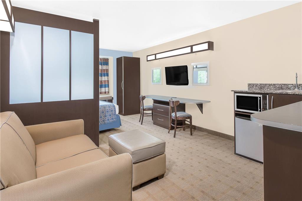 Microtel Inn & Suites by Wyndham Waynesburg - photo 5