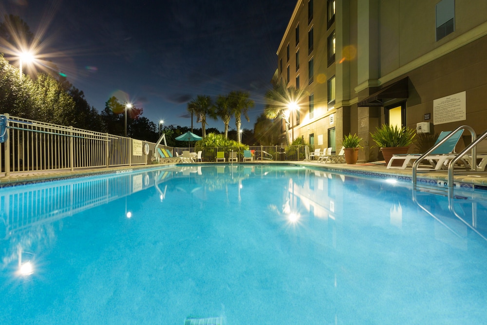 Hampton Inn Suites Jacksonville Airport - photo 43