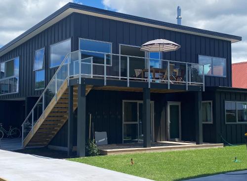 Ocea413 Ocean Bliss in Whangamata, New Zealand