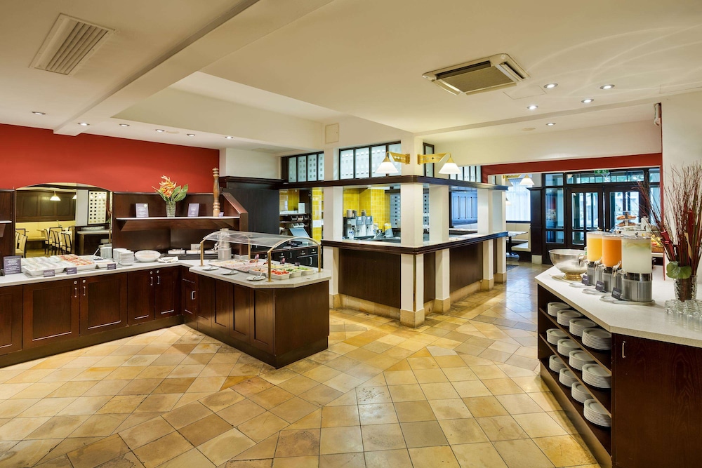 מזון ומשקאות