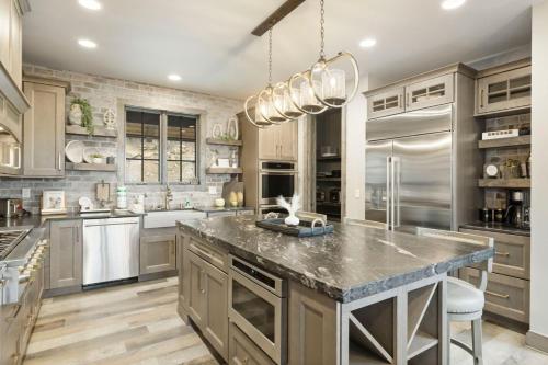 Sunset Ridge Hideaway in Banner Elk, United States