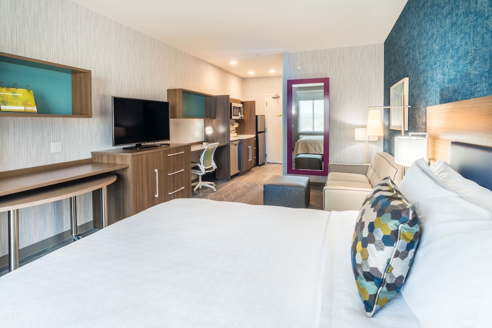 Home2 Suites by Hilton Temecula - photo 6