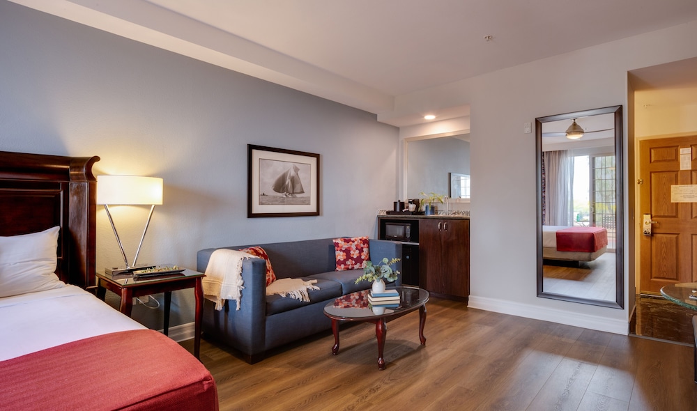Ayres Suites Mission Viejo Lake Forest - photo 12