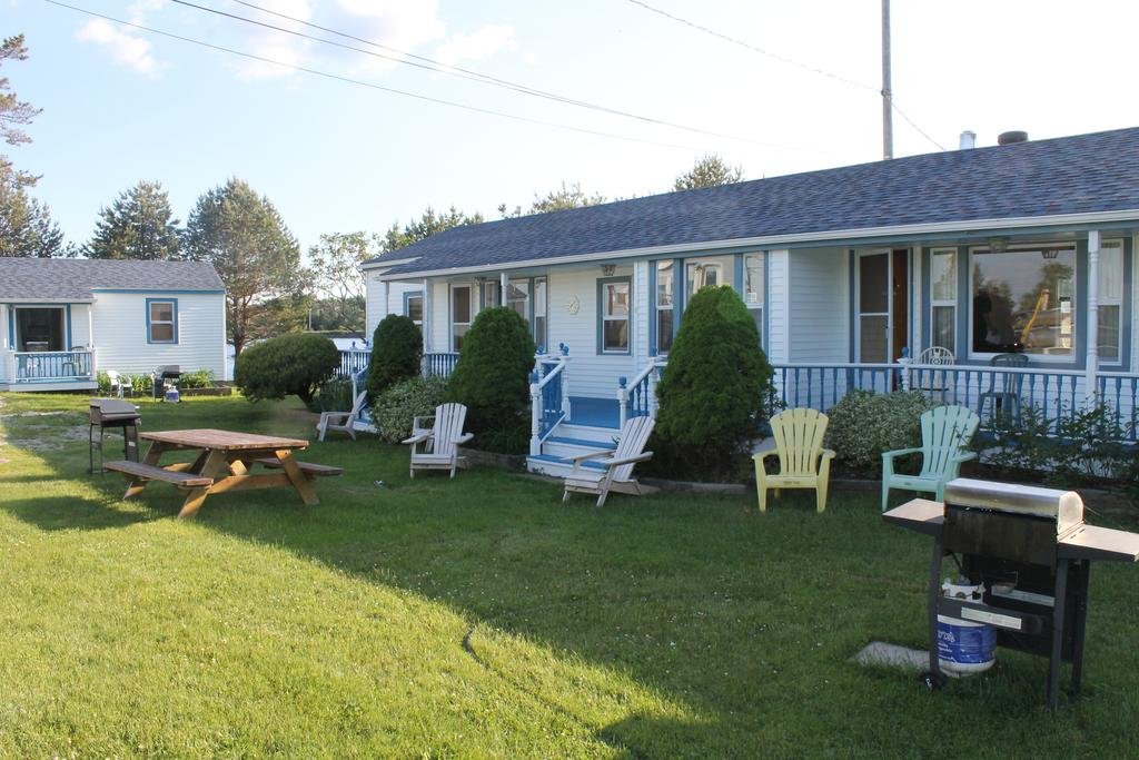 Lily Front Motel & Cottages — hotel in Lunenburg