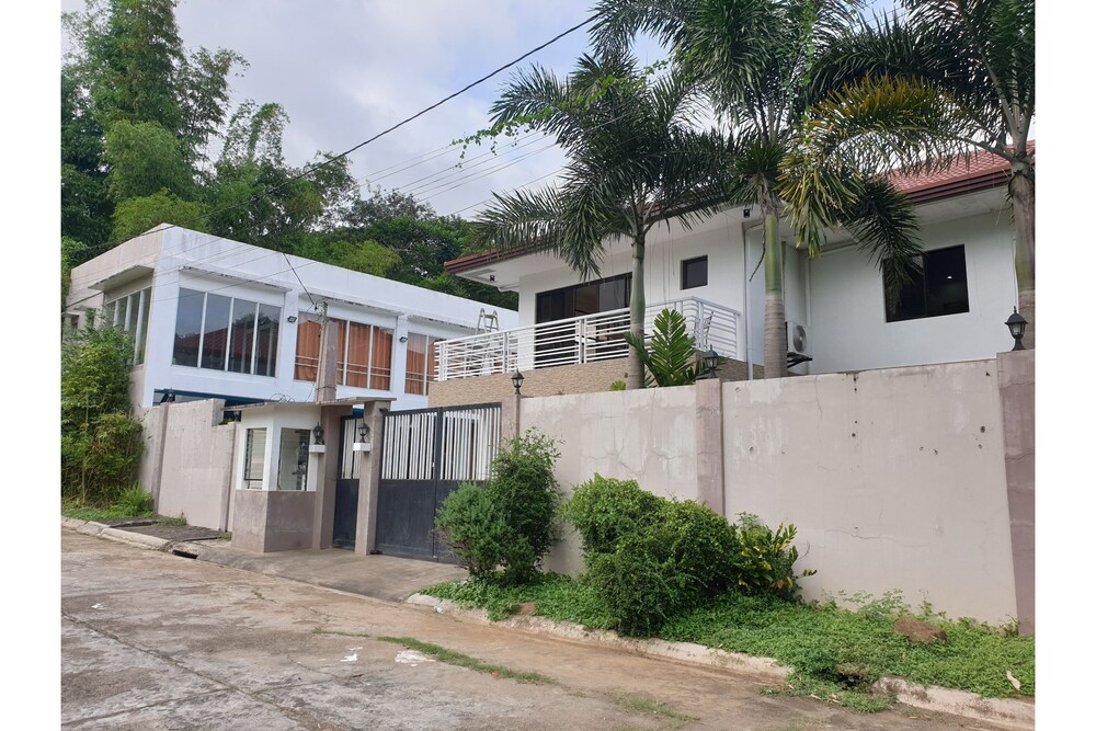 OYO 494 Modern Peak Suites & Resorts in Antipolo, Philippines