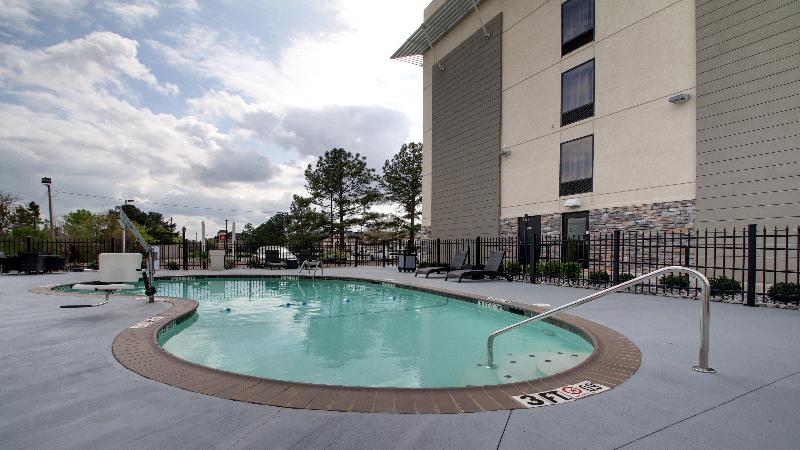 Holiday Inn Express & Suites Jackson Downtown Coliseum by IHG - photo 46