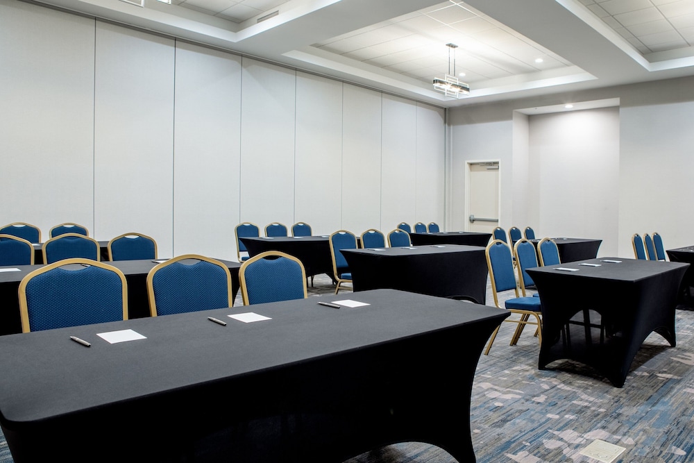 SpringHill Suites Chester - photo 36