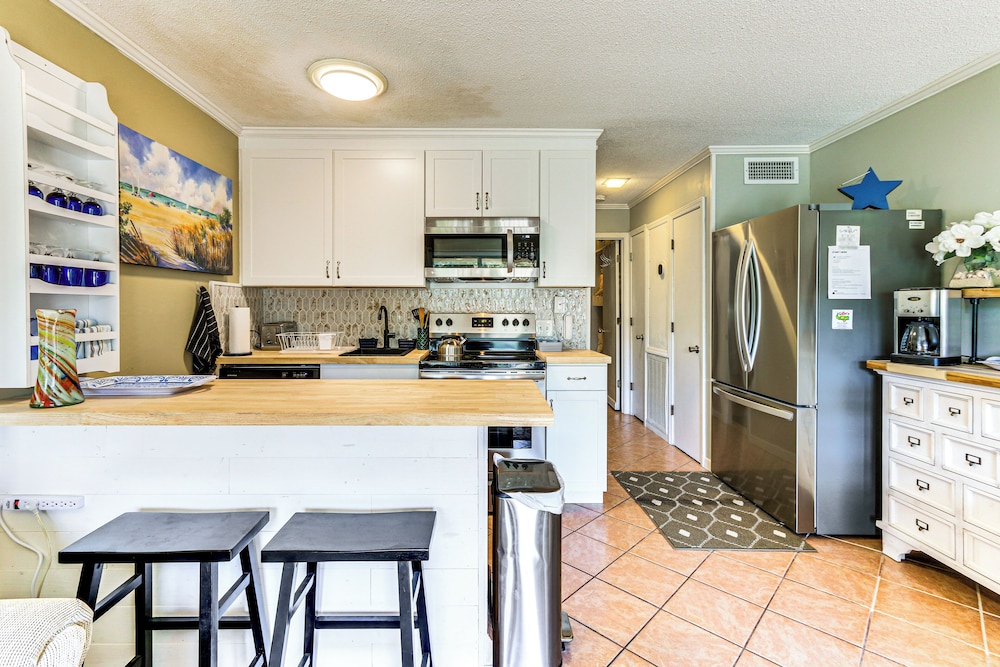 Walk to Beach: Resort Perks at Hilton Head Condo - photo 7