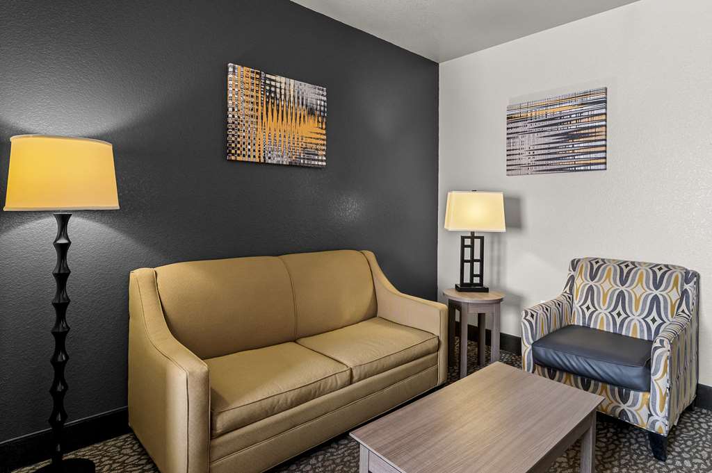 Best Western Sherwood Inn & Suites - photo 18