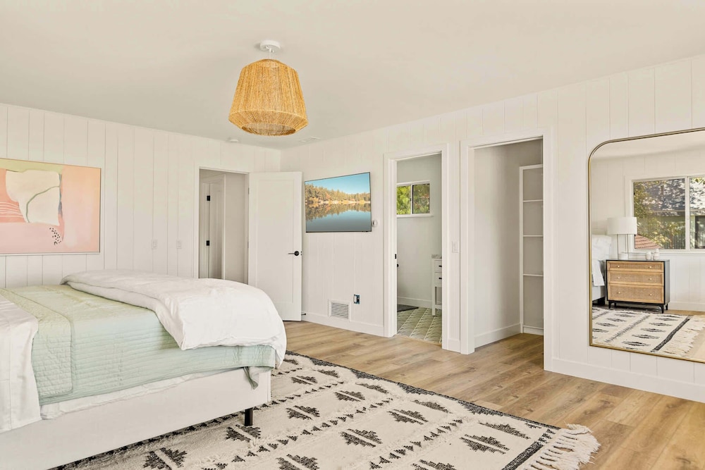 The Lilypad 2 Master Bedrooms Game Room — Lake Arrowhead — photo 5