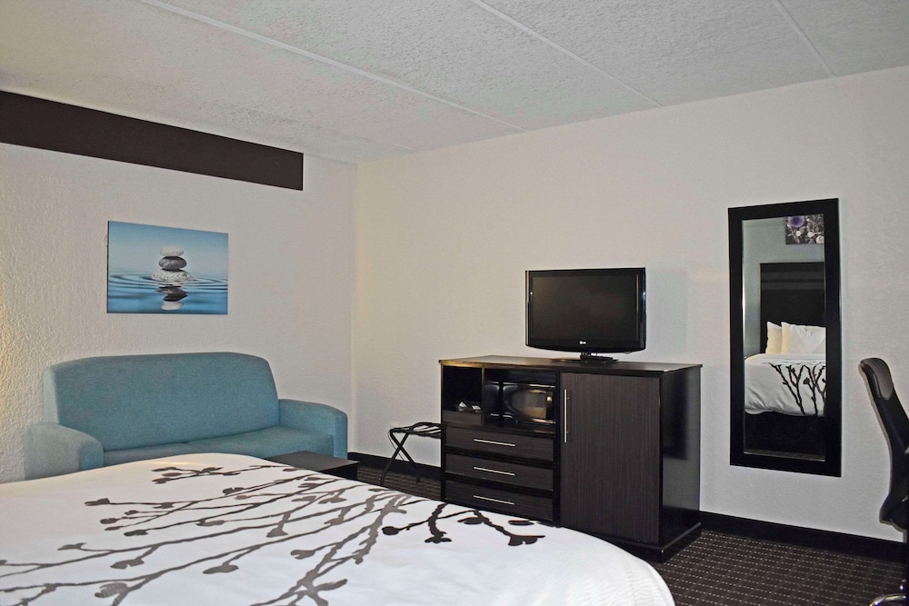 Sleep Inn & Suites Knoxville West - photo 26
