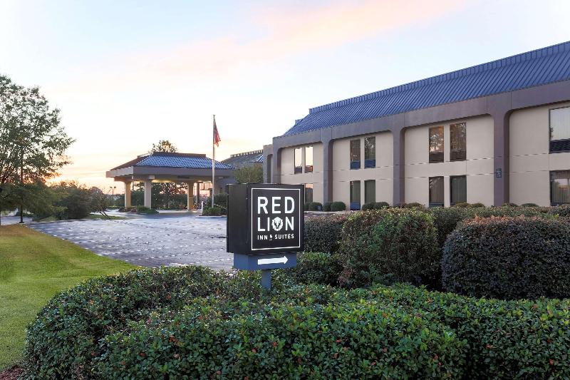 Red Lion Inn & Suites Hattiesburg - featured photo