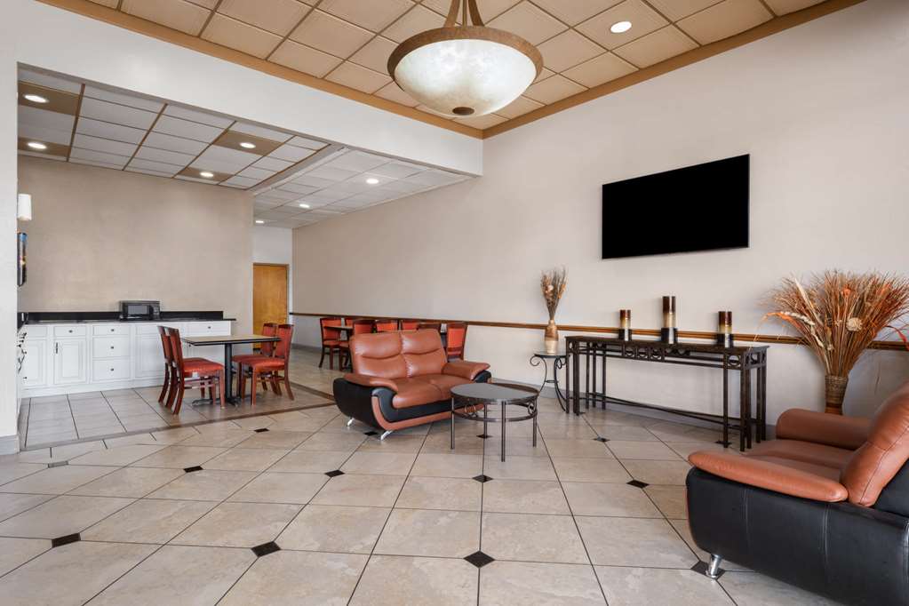 Super 8 by Wyndham Longview North - photo 6