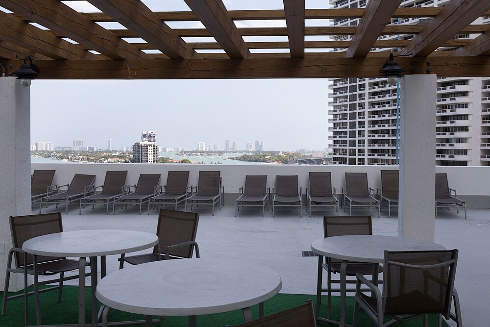 Opera Tower by Suarez Group - photo 171
