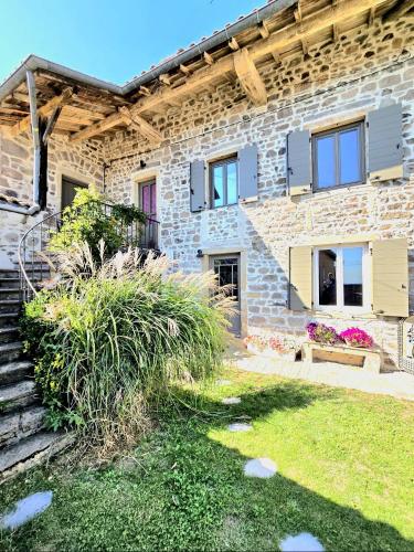 O Beaujolais Chiroubles - carbon neutral hotel in Unknown City
