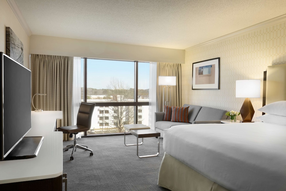 Hilton Greenville - photo 10