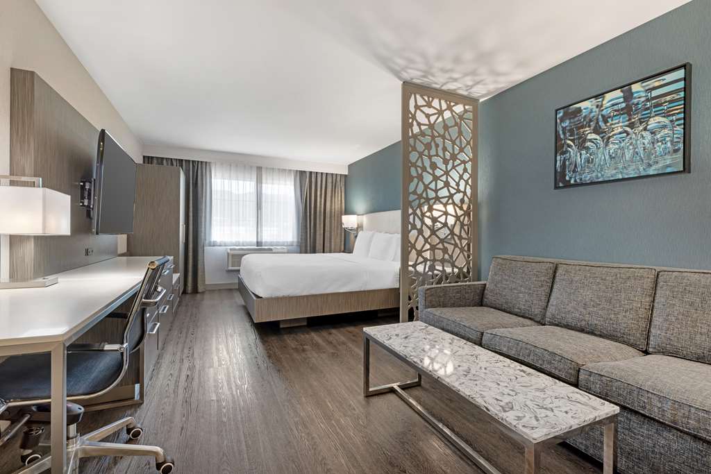 Best Western Plus Temecula Wine Country Hotel &Suites - photo 14