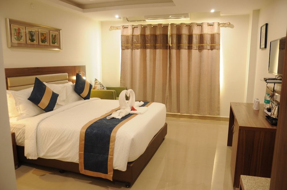 Suraj Hotel in Nandyal, India