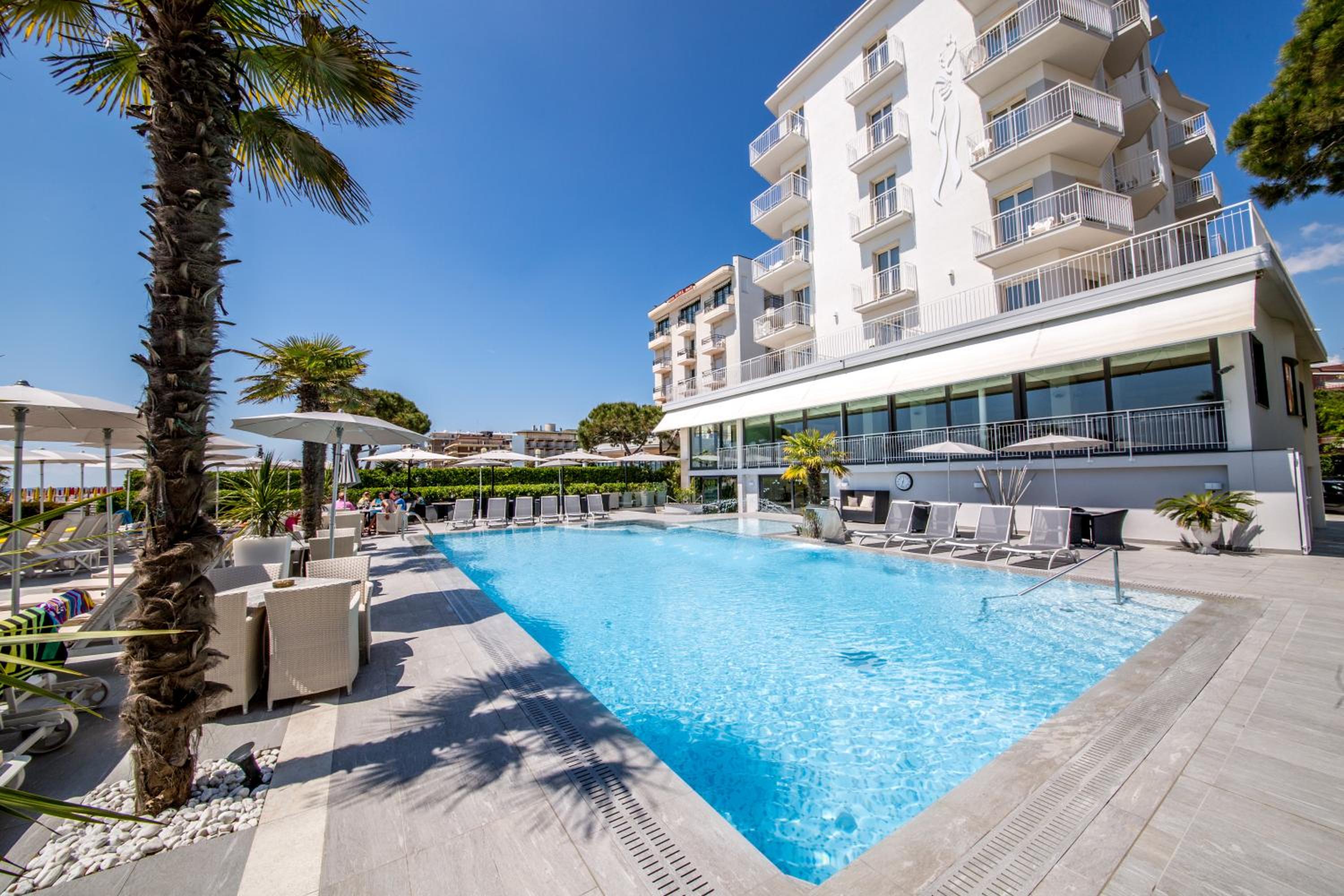 Hotel Sayonara — 4-Star Luxury Hotel in Lido Di Jesolo, Italy