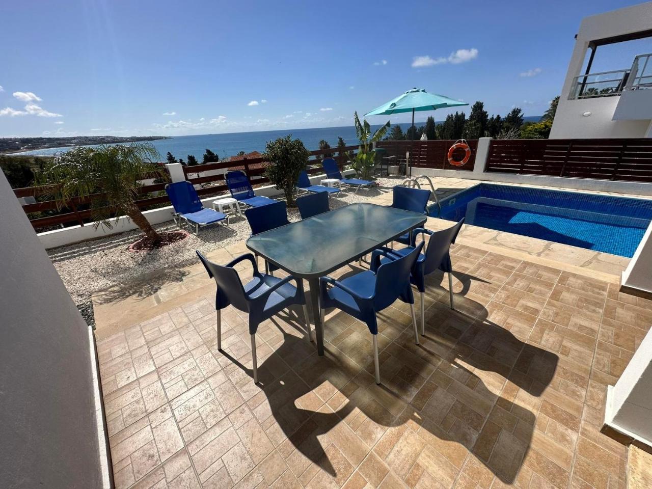 Villa Aqua Sunrise 1km From Beach With Sea Views