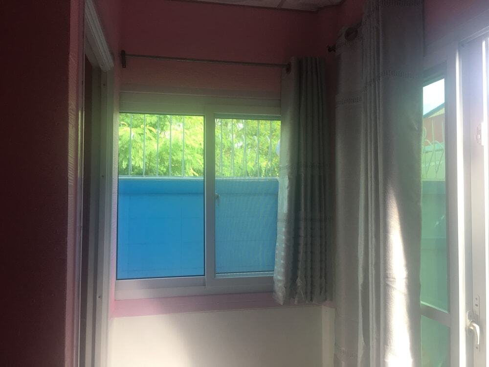 Ruean Mai Hom Hostel