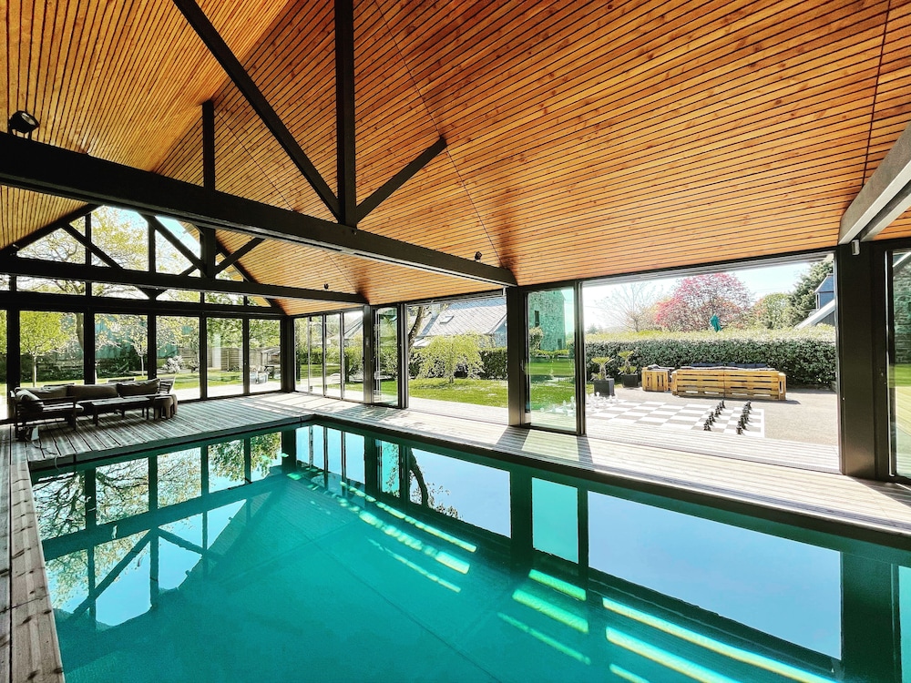 Domaine du Grenier — 4-Star Luxury Hotel in Yffiniac, France