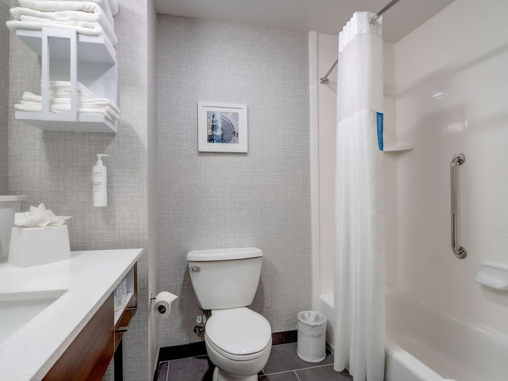 Hampton Inn and Suites by Hilton Cincinnati Midtown Rookwood - photo 45
