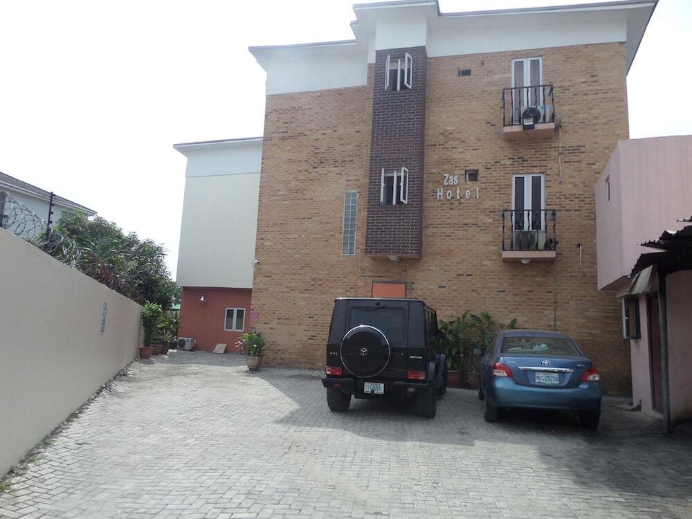 Zasarii Hotel in Ikeja, Nigeria