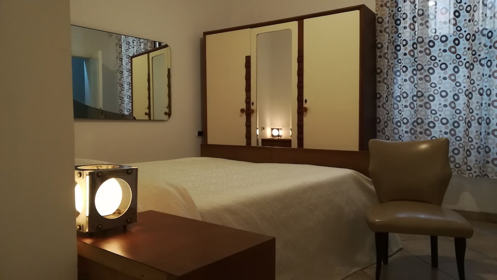 Esagono Monello in Avola, Italy