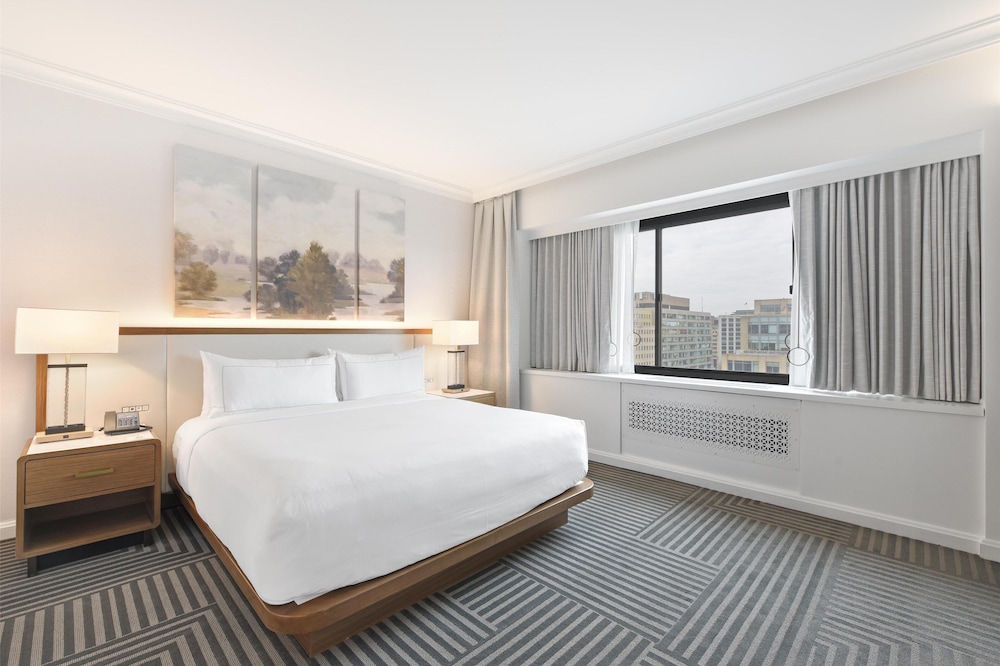 Capital Hilton - photo 16