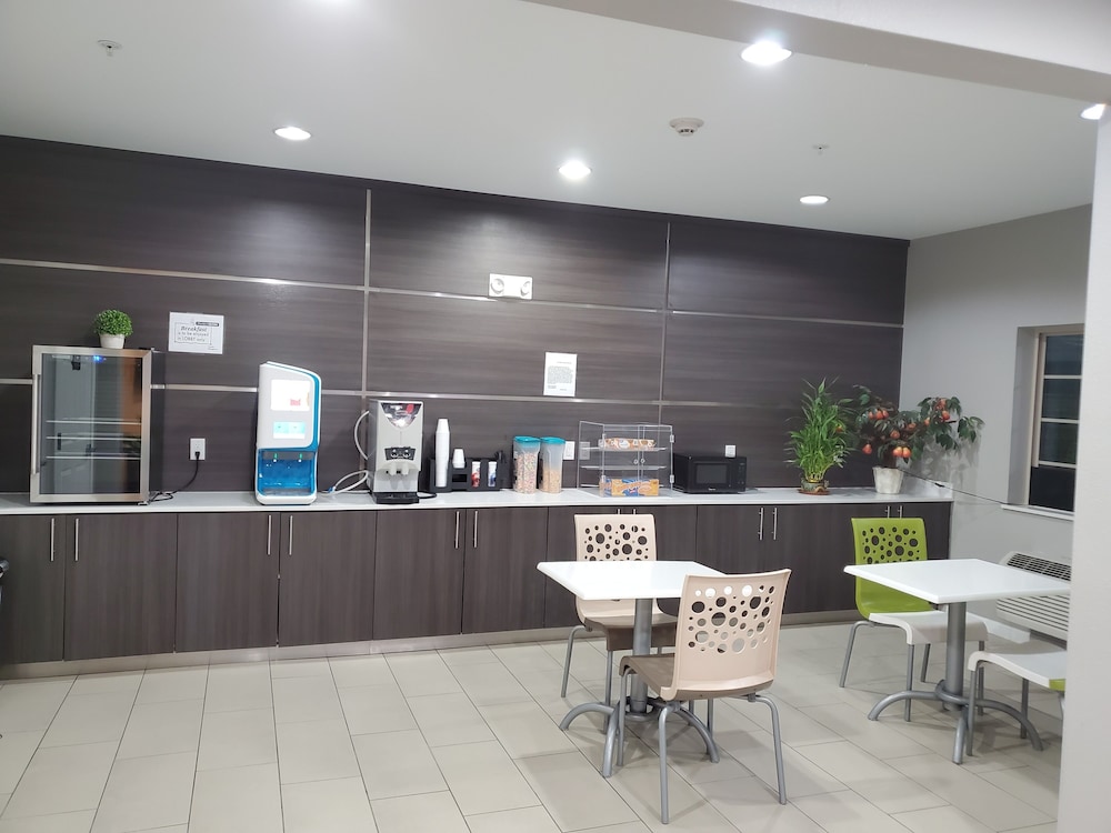 Haven Inn & Suites Willowbrook - photo 28
