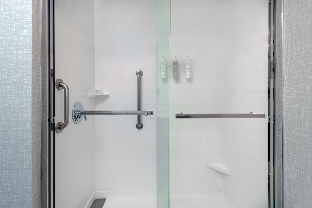 Hampton Inn Boston Bedford Burlington - photo 25
