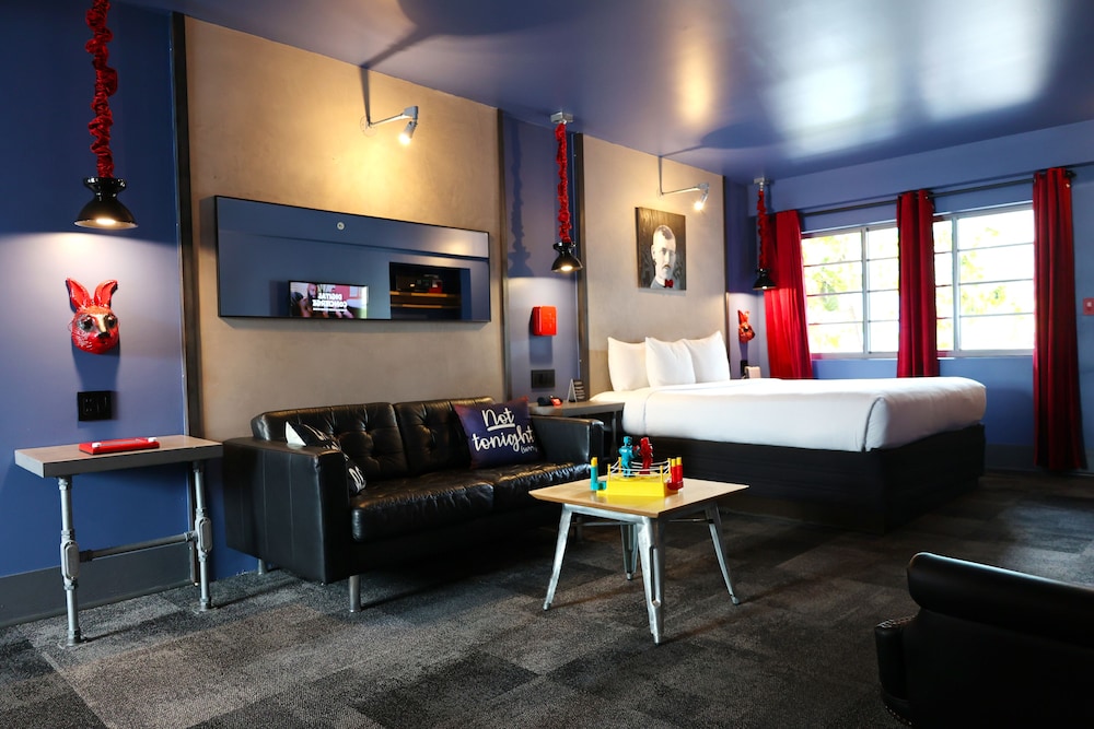 H&ocirc;tel Gaythering Gay Hotel All Adults Welcome