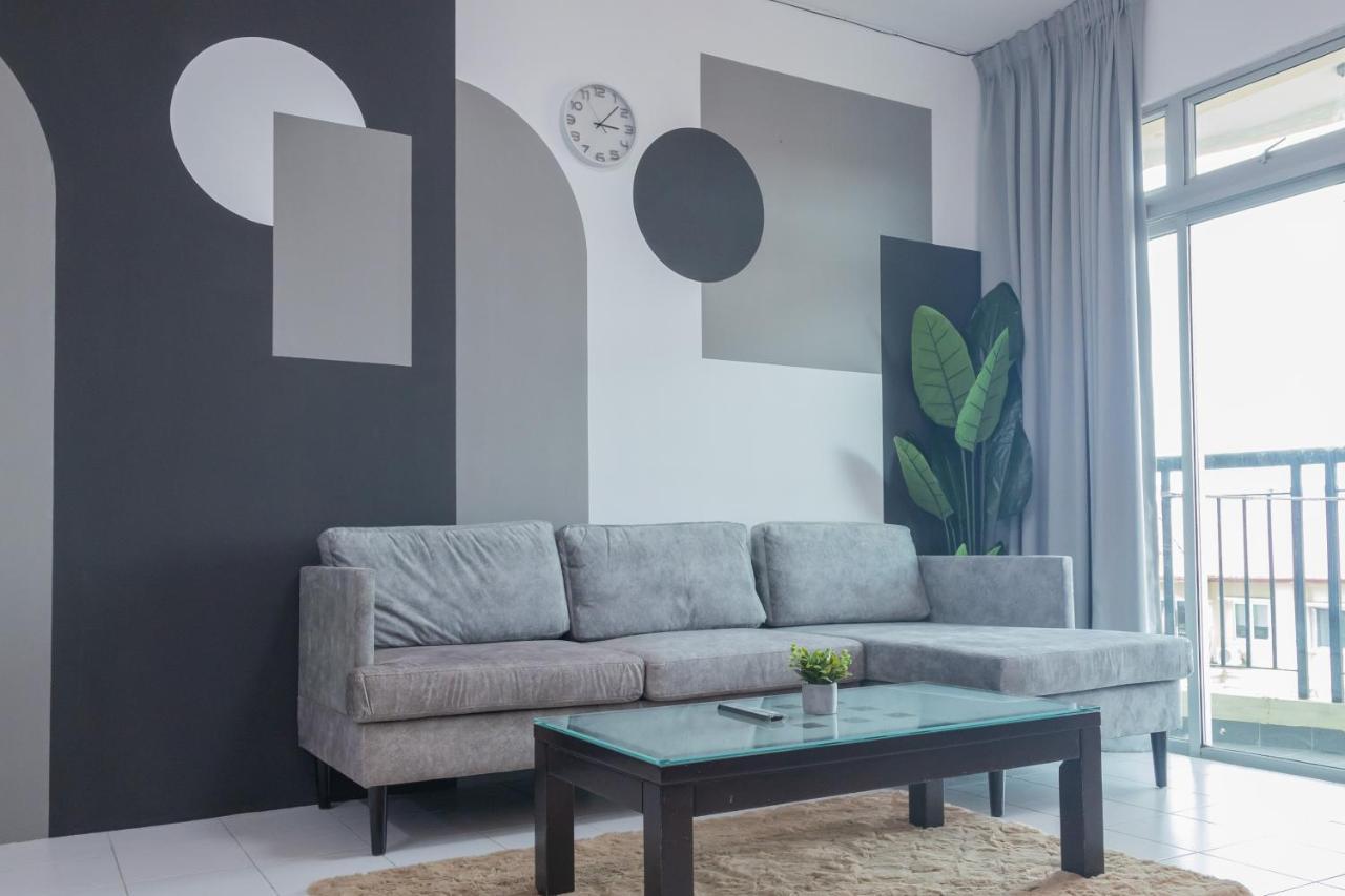 Staycation Homestay 39 MJC Condominium — 4-Star Luxury Hotel in Kuching, Malaysia