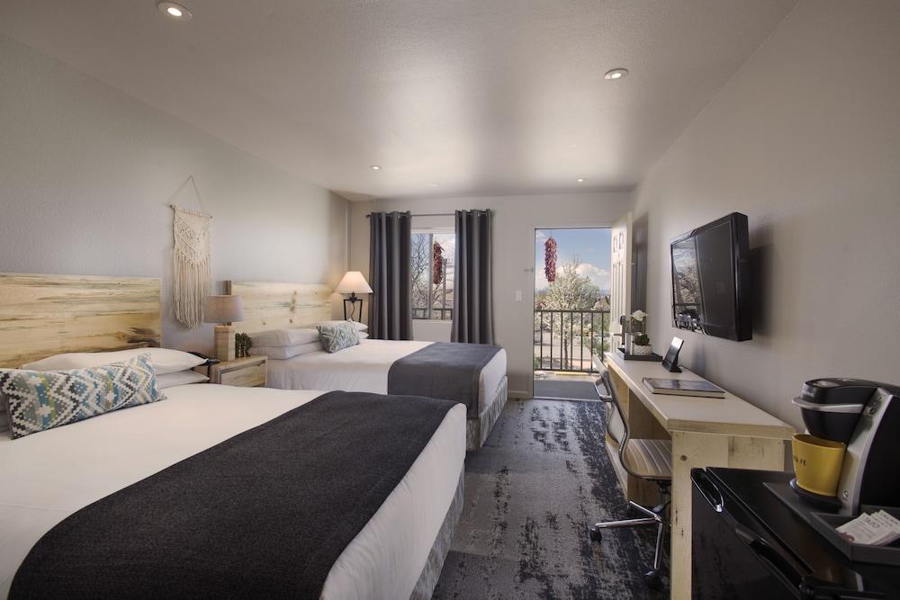 The Sage Hotel - photo 16