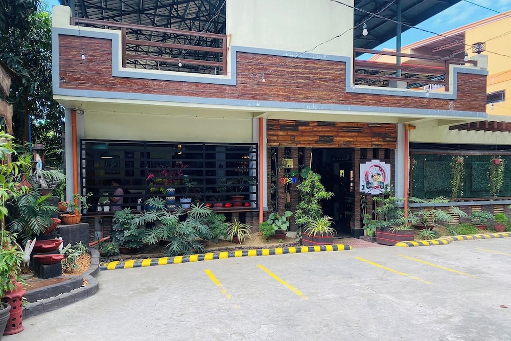 Mom Shie'S Apartelle — hotel in Caba