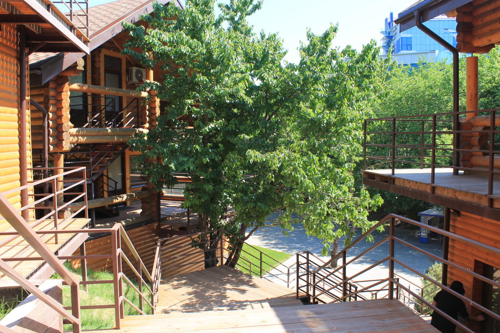Shale Rostov Hotel