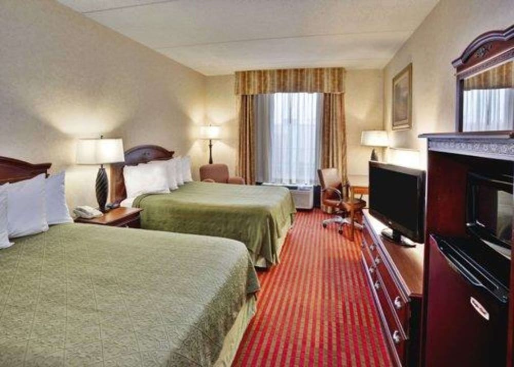 Quality Inn & Suites Somerset Downtown - photo 8