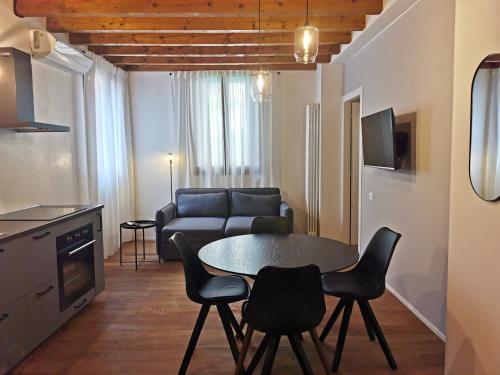 BRE Apartments Pigafetta — 4-Star Luxury Hotel in Vicenza, Italy