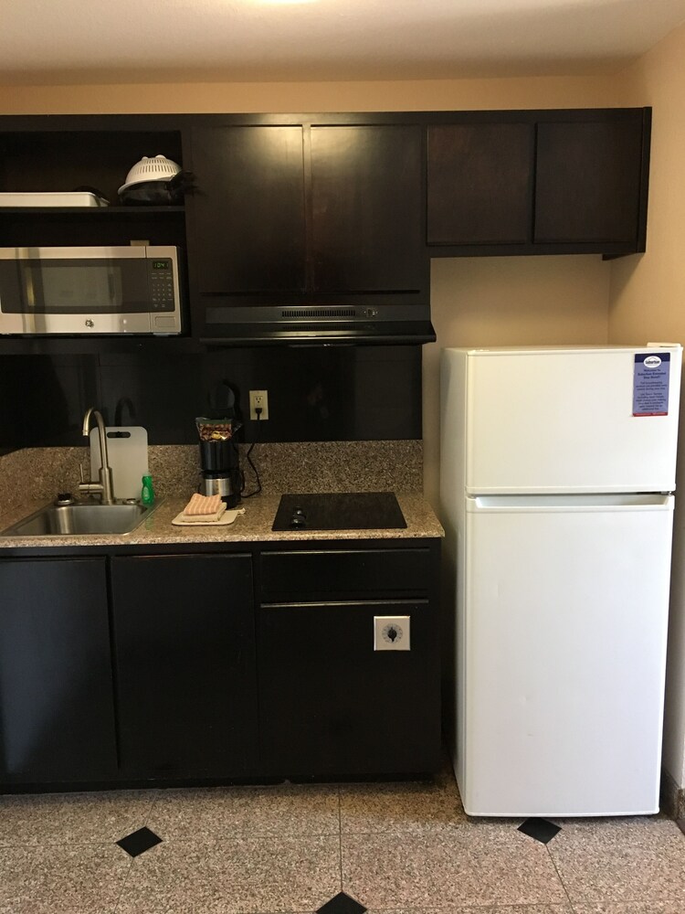 Suburban Extended Stay LaPlace - photo 16