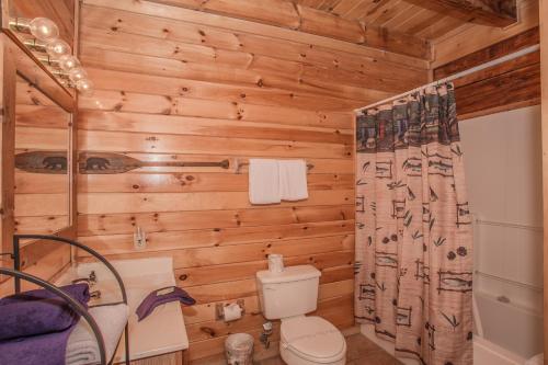Highland Dream Hot Tub FREE tickets each paid day Near Dollywood WIFI - photo 30