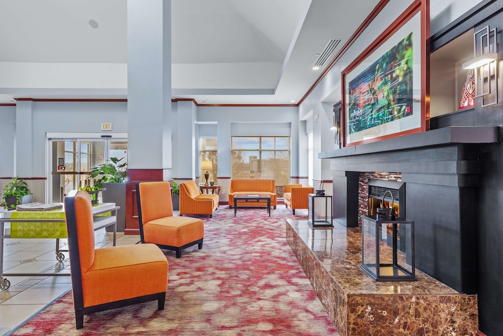 Hilton Garden Inn Starkville - photo 17
