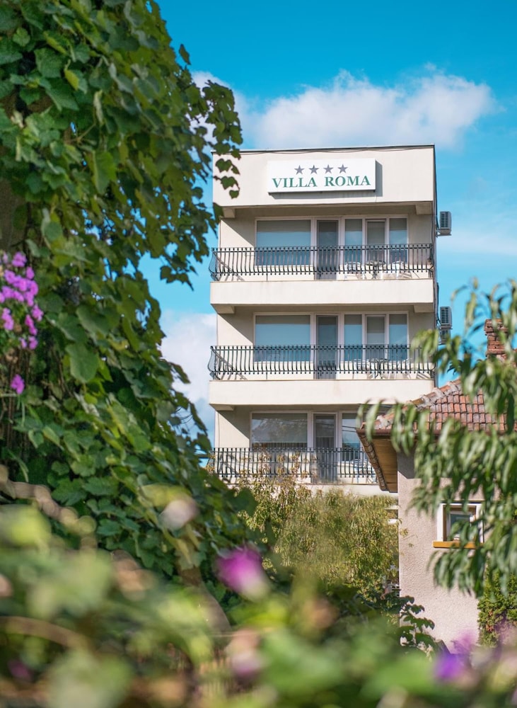 Vila Roma — 4-Star Luxury Hotel in Deva, Romania