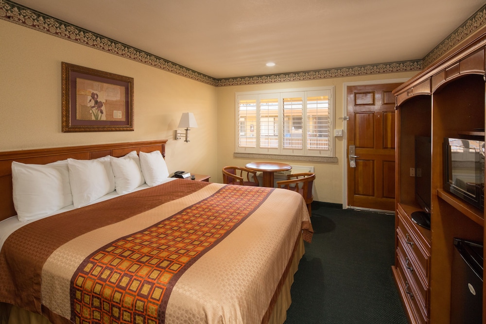 Geary Parkway Motel - photo 17