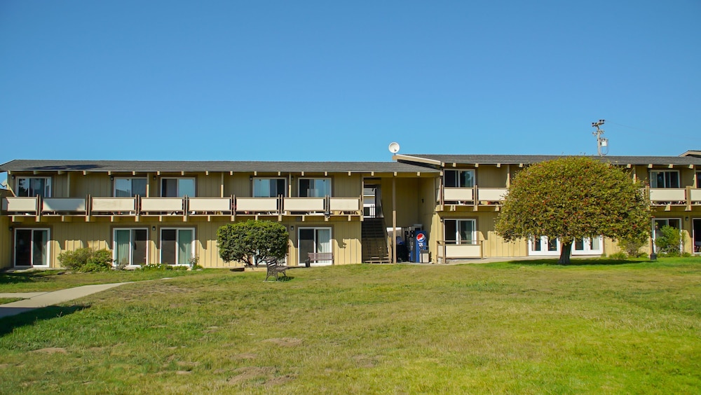 Silver Surf Motel - photo 98