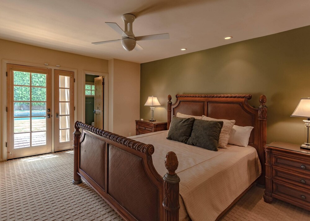 The Sol Lesser Estate - photo 5
