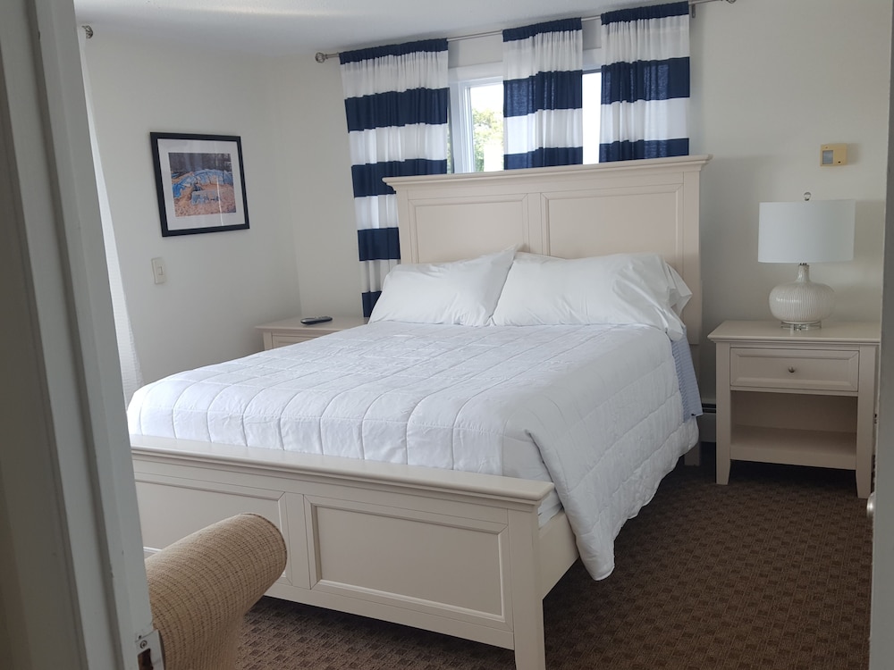 Seaglass Inn & Spa - photo 10
