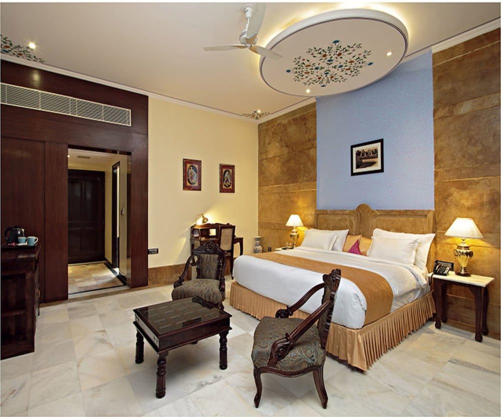 Talai Bagh Palace - last minute hotel in Jaipur