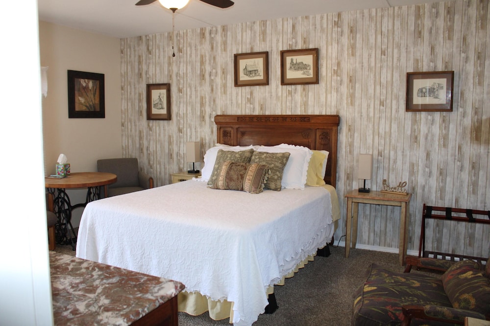 The Bonnie Inn Unit 1 - photo 4